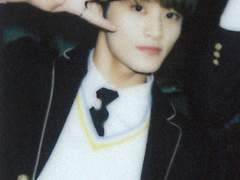 어설프고 서투른 +