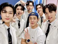 [몬엑 문답] 여행간 아내와 영상통화로