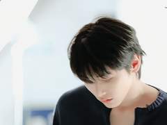 부디 이 벽 너머에 네가 있기를 22