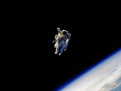 어떤 우주비행사의 장례식 1