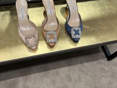 취집한 독립적인 여자