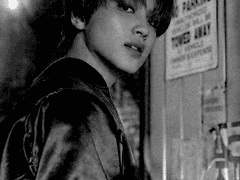 우연에서 막 필연으로 가