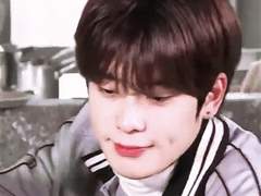 니가 나 귀엽다고 했잖아