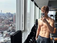 셔누 x 가슴 만질래?