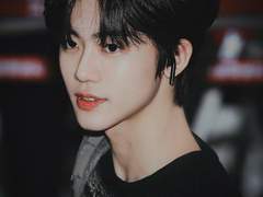 사랑하다의 반댓말은 미워하다