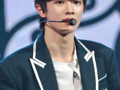 그 사람 배 슬쩍 만지면 | 라이즈 고르기