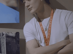 이제노가 꼬신다