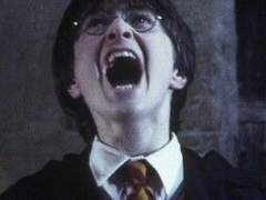 시선에 숨이 막혀서