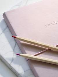 시리즈 쓰여진 모든 순간.