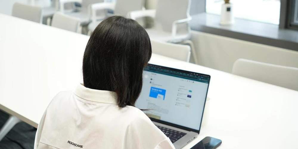 구성원 인터뷰 - 프로덕트 디자이너 SJ님